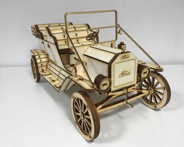 Ford Model T 1910 (Tin Lizzie, Blechliesel) als 3D Laser Cut Großmodell aus Holz  - Seitlich von vorne